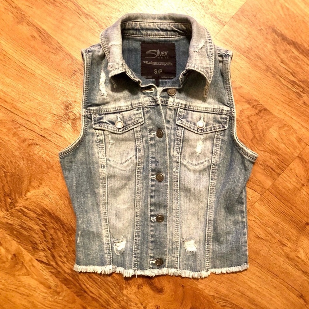 Woman’s Silver Jeans Blue Denim Vest Sleeveless Distressed